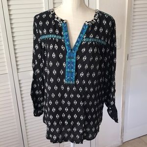 One September tunic blouse size M‎ black and white with embroidered details